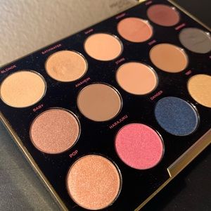 Urban Decay Gwen Stefani eyeshadow palette
